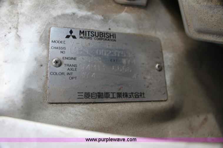 image for item H8793 1991 Mitsubishi Kei pickup truck