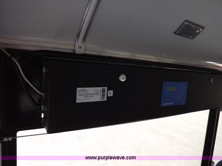 image for item H9092 2010 Ford 801 bus