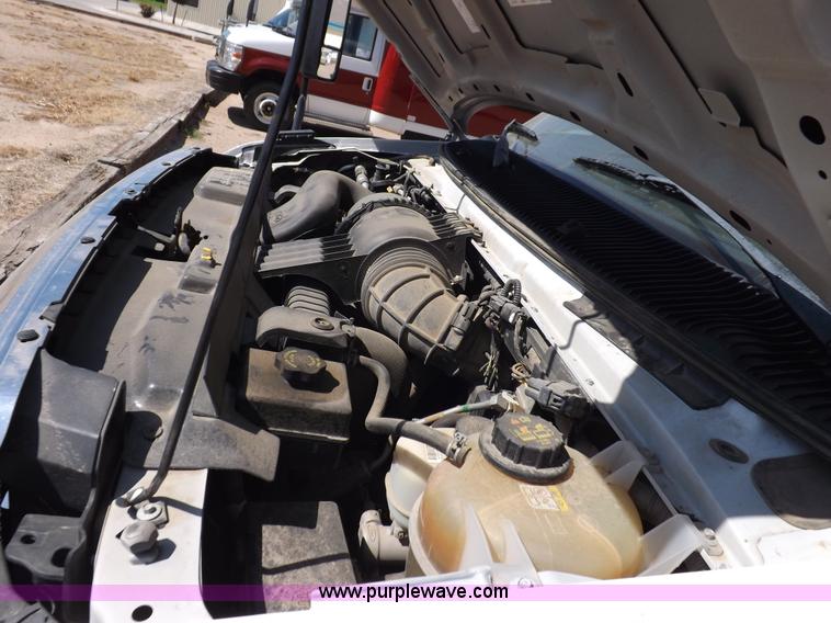 image for item H9092 2010 Ford 801 bus