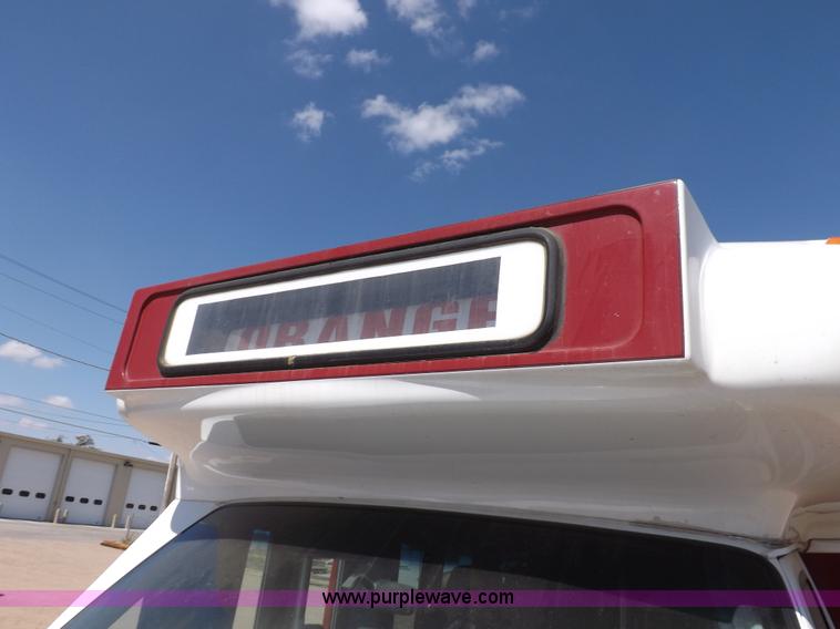 image for item H9093 2009 Ford E350 Super Duty bus