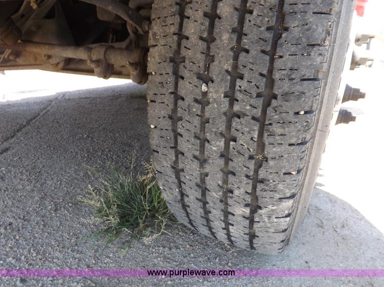 image for item H9093 2009 Ford E350 Super Duty bus