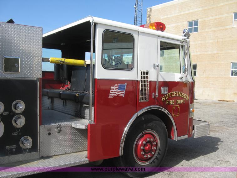 image for item H9469 1988 Pierce pumper fire truck