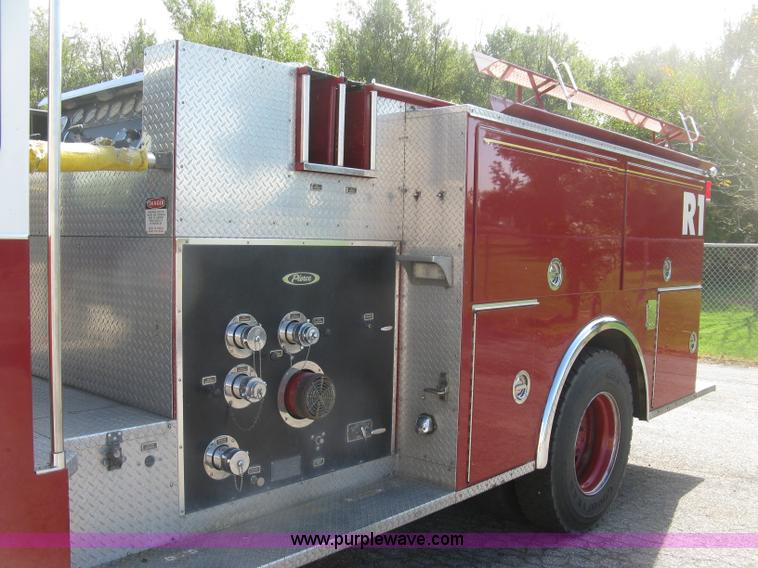 image for item H9469 1988 Pierce pumper fire truck