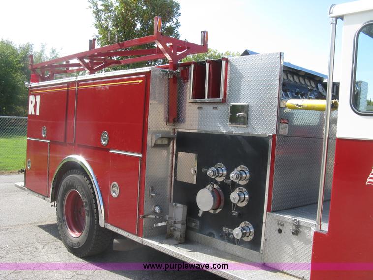 image for item H9469 1988 Pierce pumper fire truck