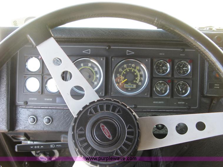 image for item H9469 1988 Pierce pumper fire truck