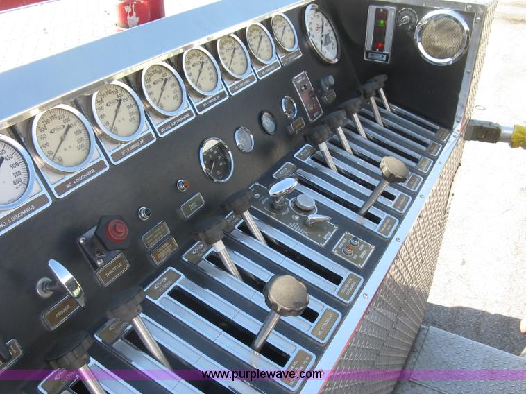 image for item H9469 1988 Pierce pumper fire truck