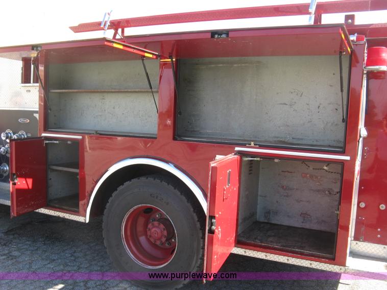 image for item H9469 1988 Pierce pumper fire truck