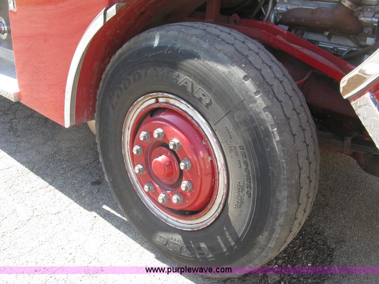 image for item H9469 1988 Pierce pumper fire truck