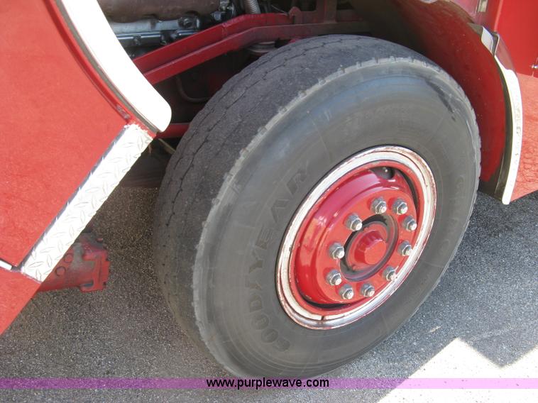 image for item H9469 1988 Pierce pumper fire truck