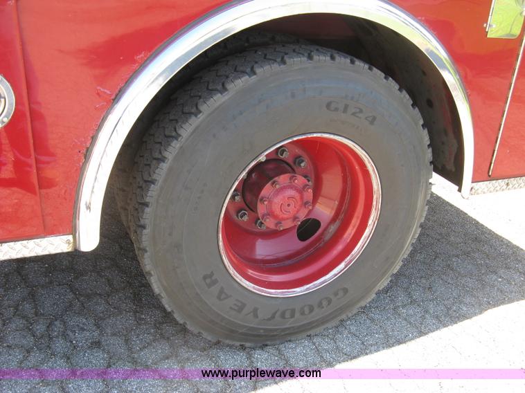 image for item H9469 1988 Pierce pumper fire truck