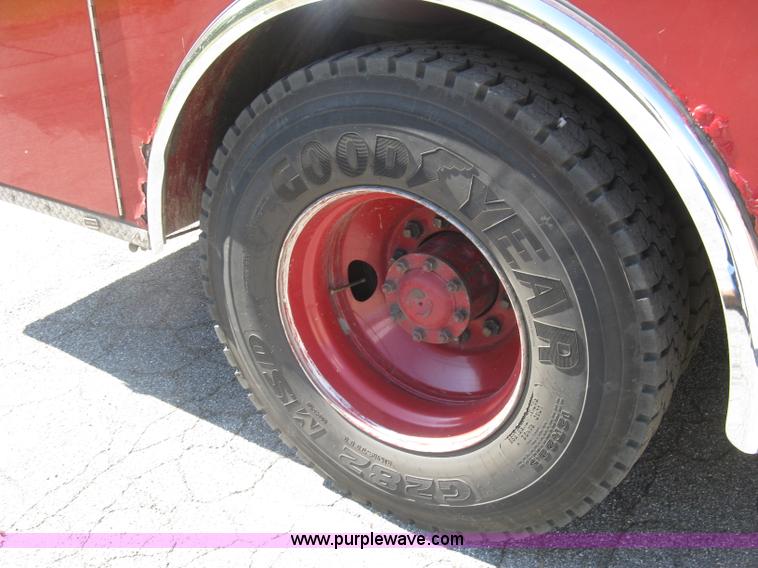 image for item H9469 1988 Pierce pumper fire truck