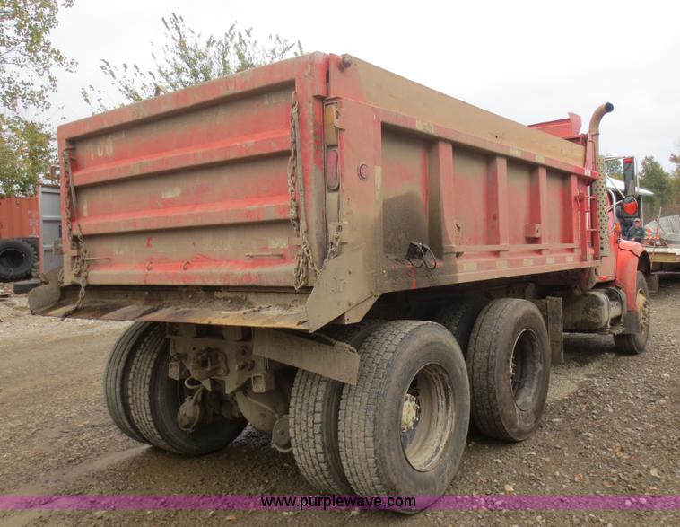 image for item I2194 1993 International 4900 dump truck