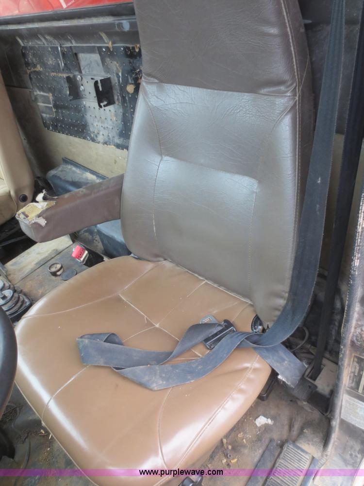 image for item I2194 1993 International 4900 dump truck