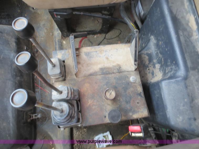 image for item I2194 1993 International 4900 dump truck