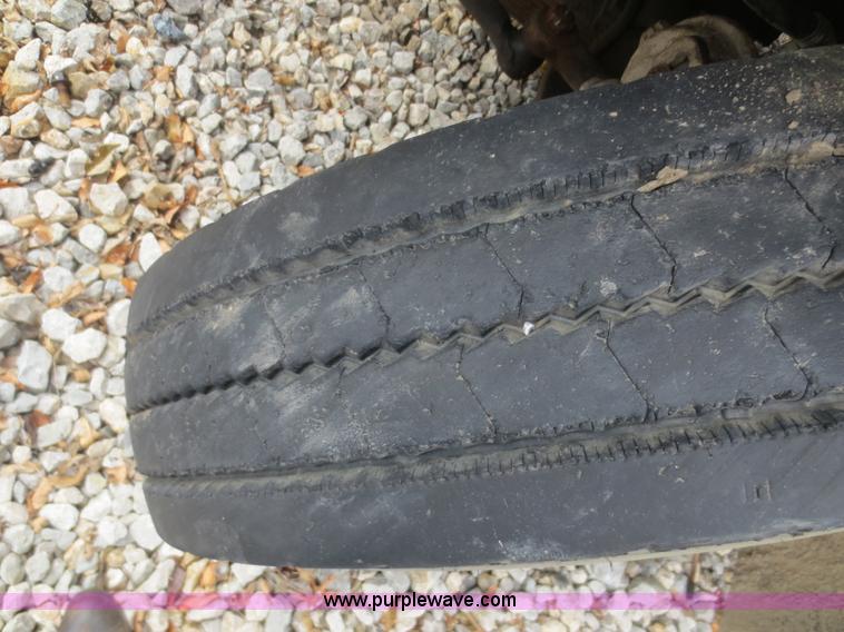 image for item I2195 1991 International 4900 dump truck