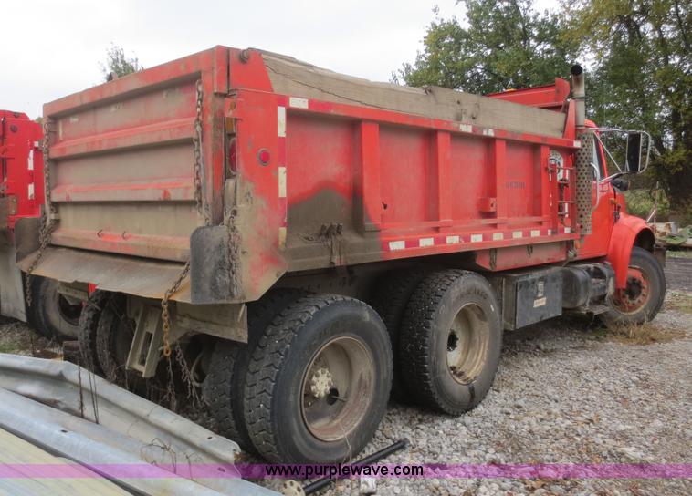 image for item I2196 1993 International 4900 dump truck