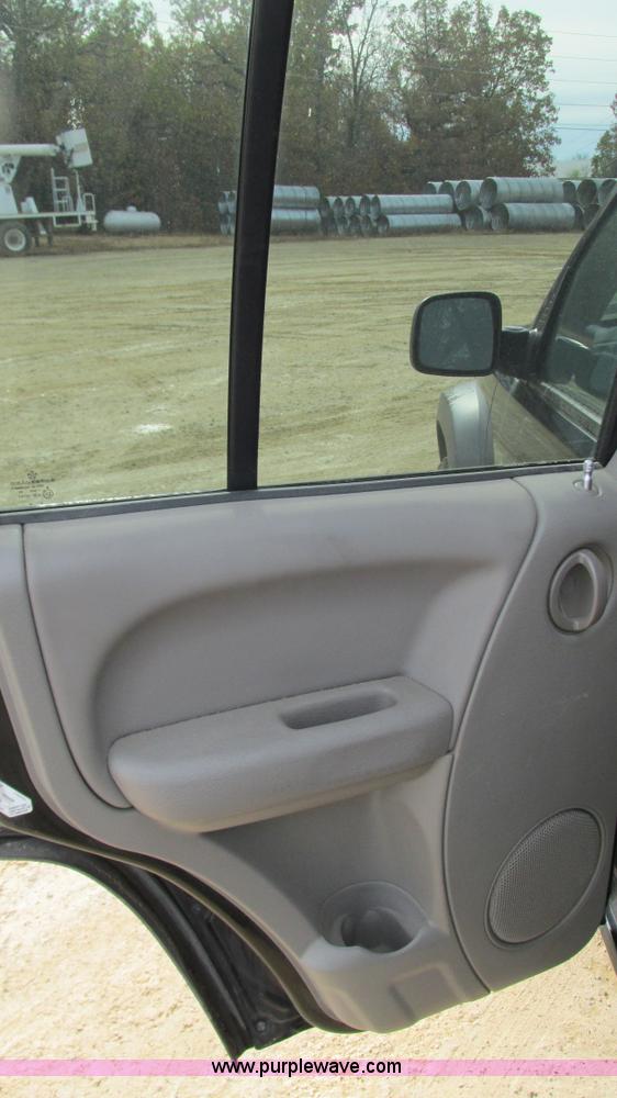 image for item I3191 2003 Jeep Liberty SUV