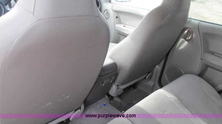 image for item I3191 2003 Jeep Liberty SUV