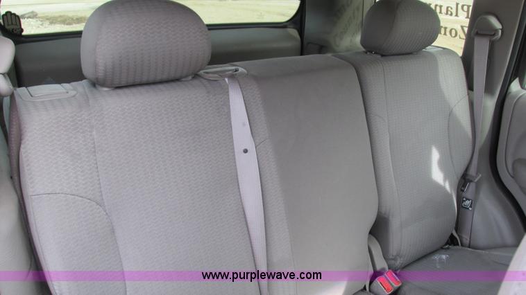 image for item I3191 2003 Jeep Liberty SUV