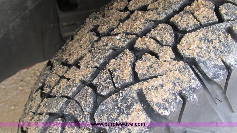 image for item I3191 2003 Jeep Liberty SUV