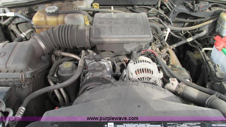 image for item I3191 2003 Jeep Liberty SUV