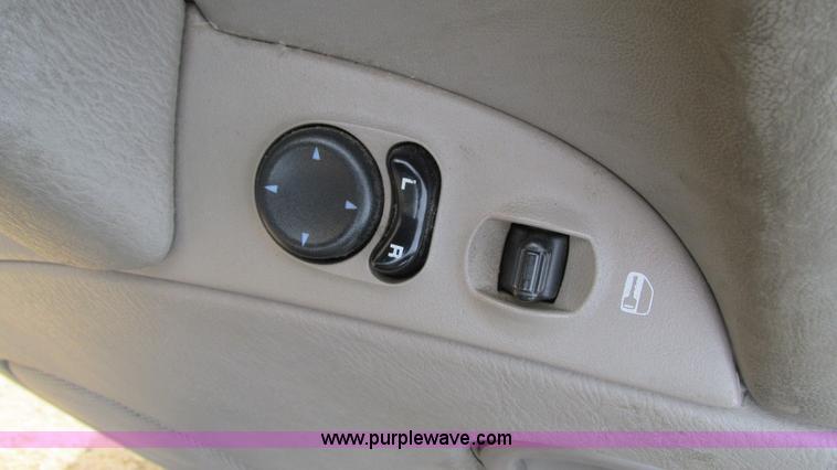 image for item I3191 2003 Jeep Liberty SUV