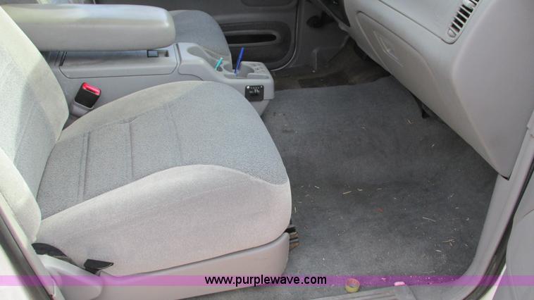 image for item I3192 2000 Ford Explorer XL SUV