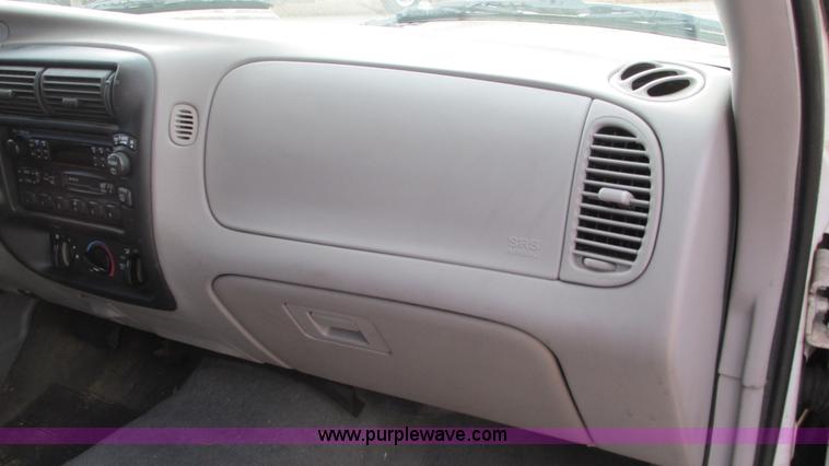 image for item I3192 2000 Ford Explorer XL SUV