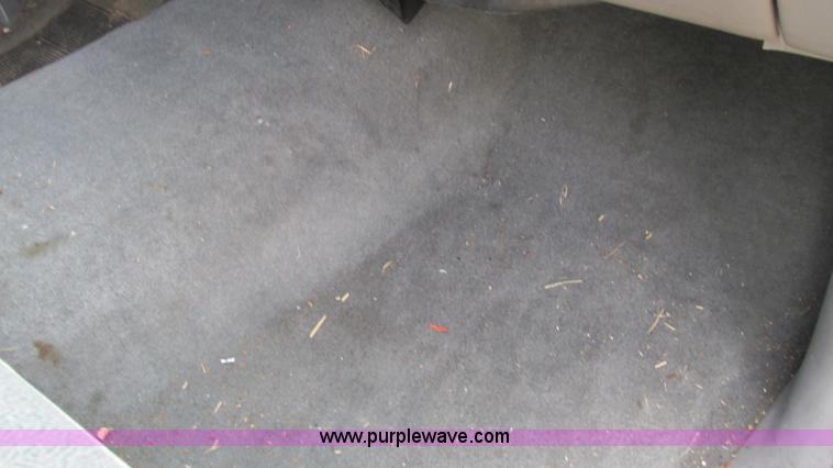 image for item I3192 2000 Ford Explorer XL SUV