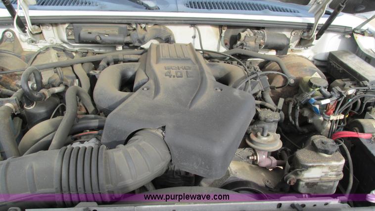 image for item I3192 2000 Ford Explorer XL SUV