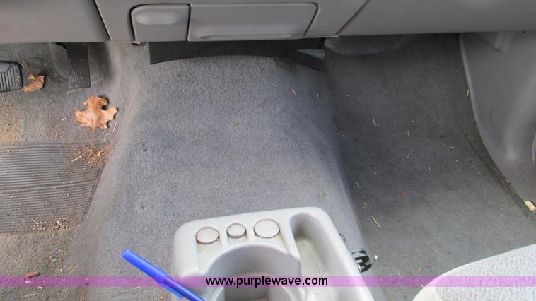 image for item I3192 2000 Ford Explorer XL SUV