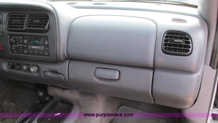 image for item I3193 1998 Dodge Durango SLT SUV