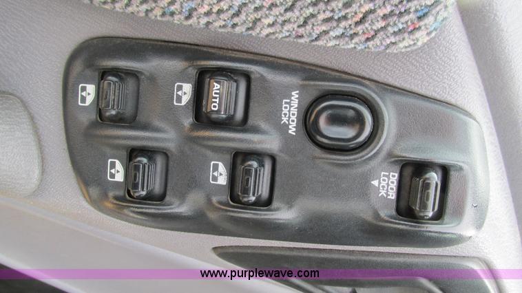 image for item I3193 1998 Dodge Durango SLT SUV