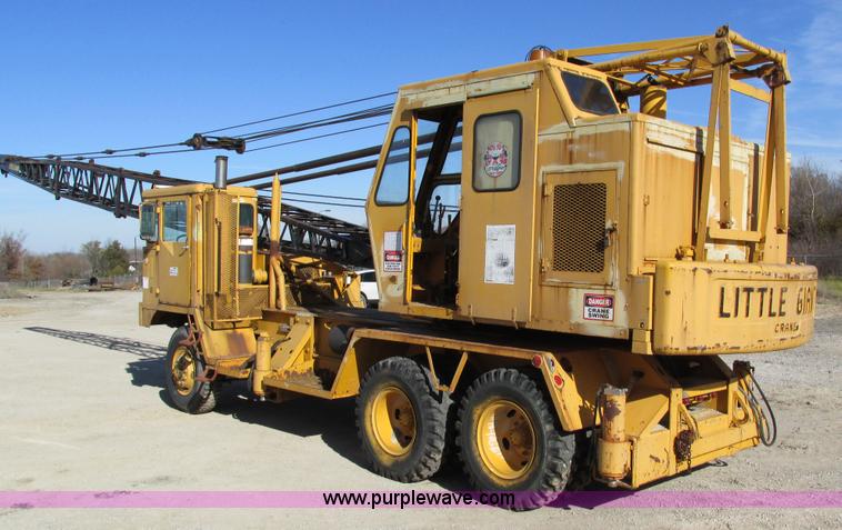 image for item I4105 1982 Little Giant LG4866 crane