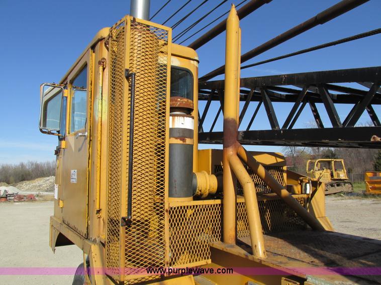 image for item I4105 1982 Little Giant LG4866 crane