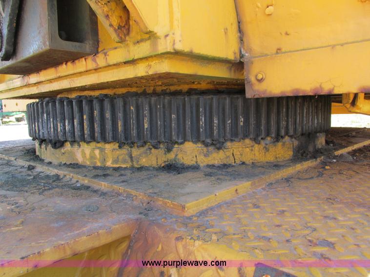 image for item I4105 1982 Little Giant LG4866 crane