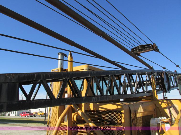 image for item I4105 1982 Little Giant LG4866 crane