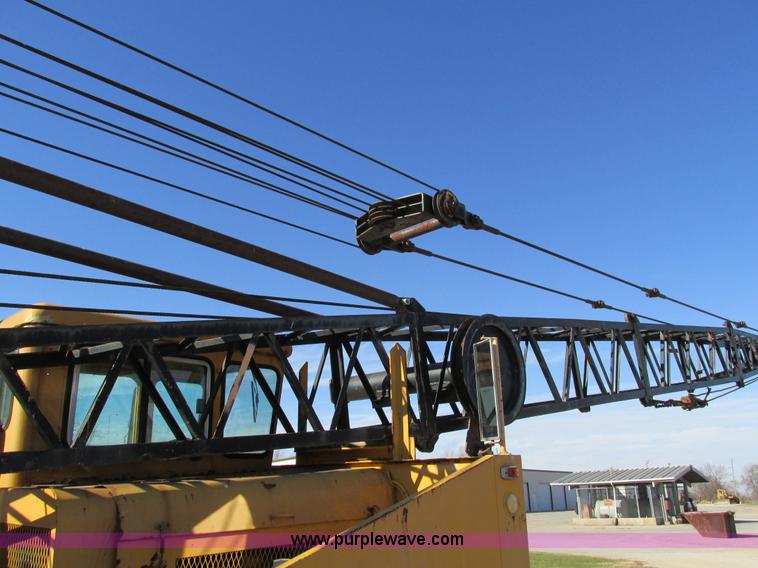 image for item I4105 1982 Little Giant LG4866 crane