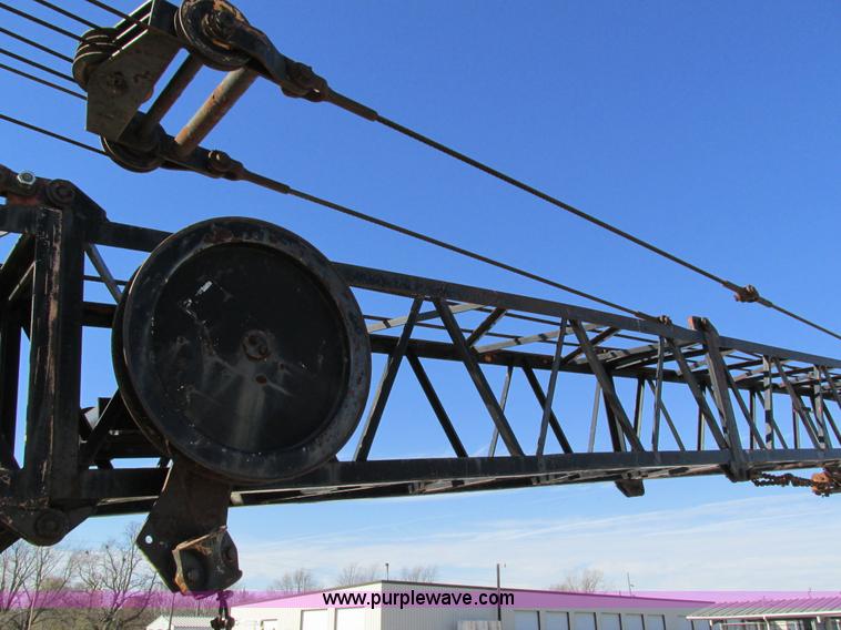 image for item I4105 1982 Little Giant LG4866 crane