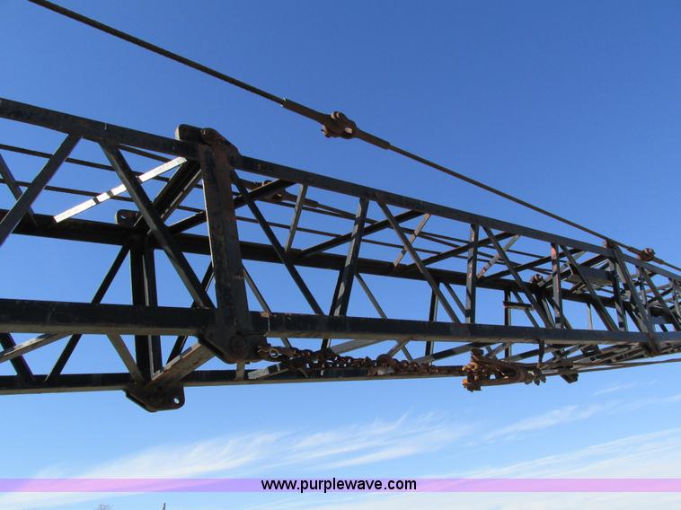 image for item I4105 1982 Little Giant LG4866 crane