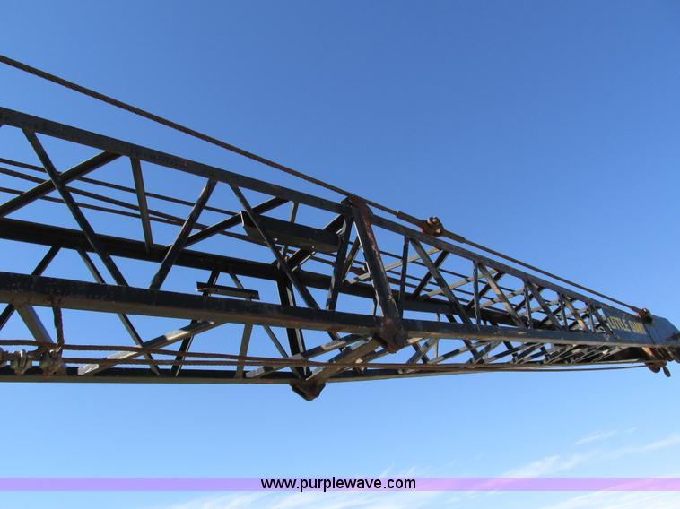 image for item I4105 1982 Little Giant LG4866 crane