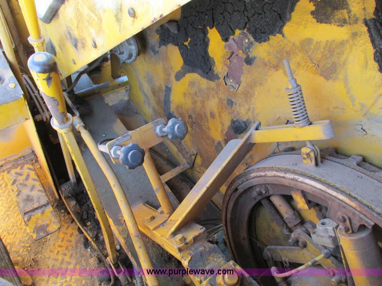 image for item I4105 1982 Little Giant LG4866 crane