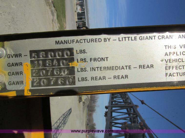 image for item I4105 1982 Little Giant LG4866 crane