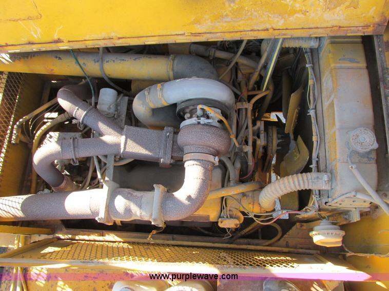 image for item I4105 1982 Little Giant LG4866 crane