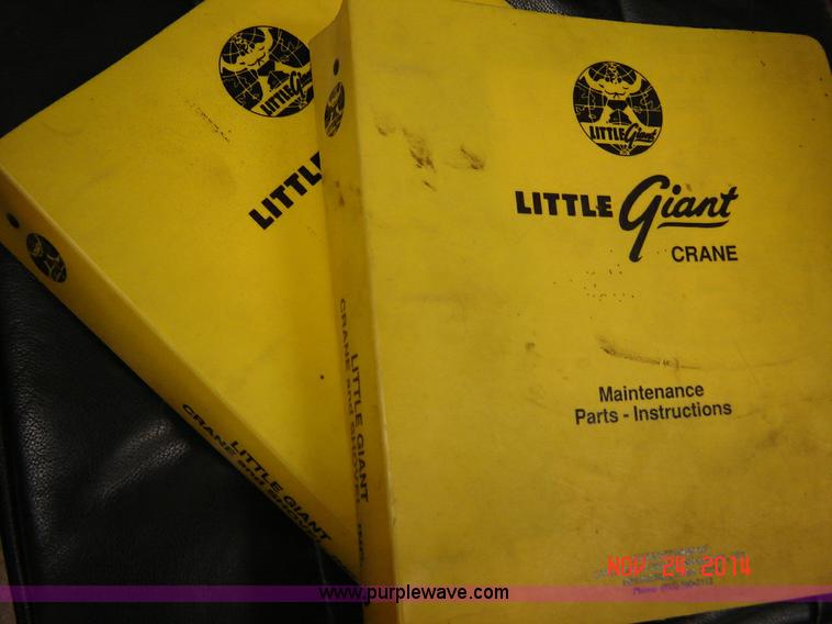 image for item I4105 1982 Little Giant LG4866 crane