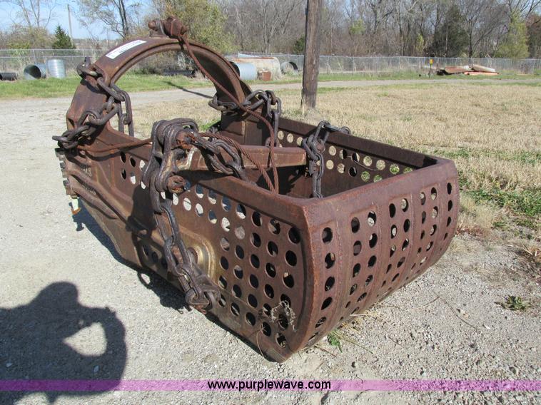image for item I4107 Hendrix drag line bucket