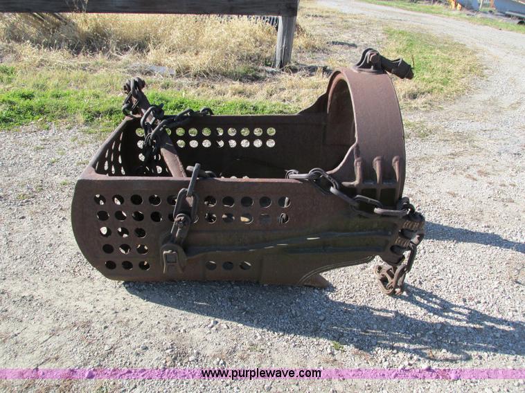 image for item I4108 Hendrix drag line bucket