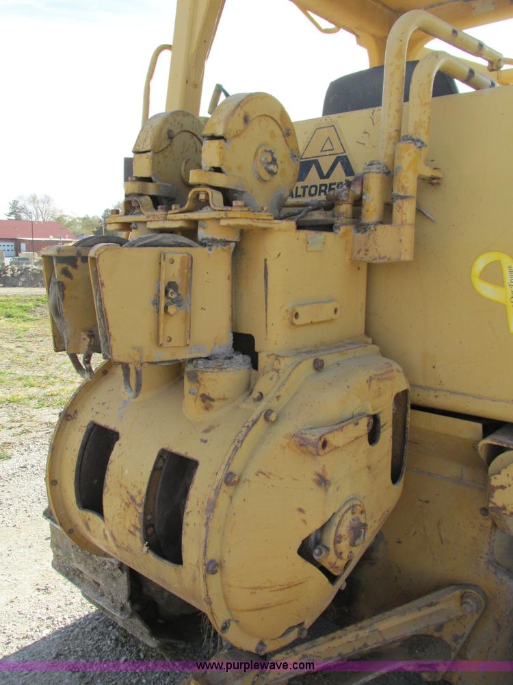 image for item I4111 Caterpillar 25 winch