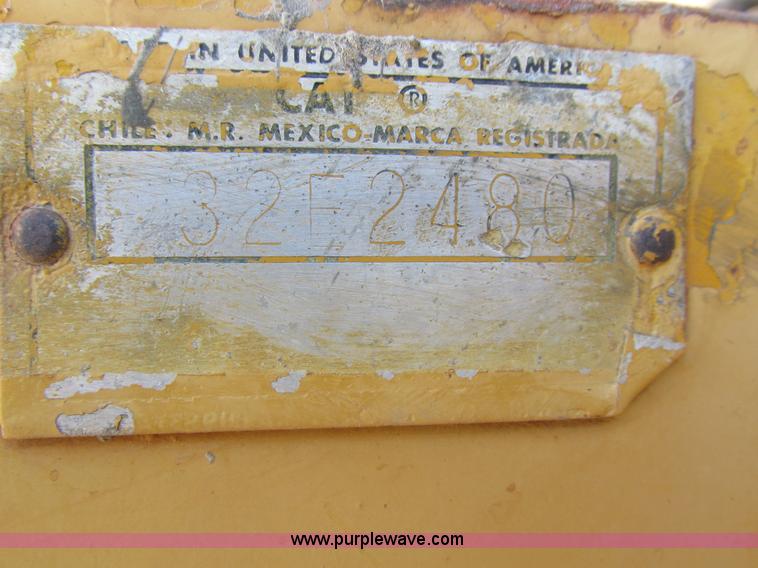 image for item I4111 Caterpillar 25 winch