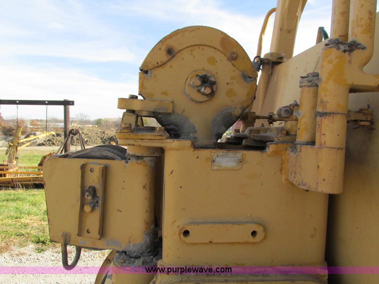 image for item I4111 Caterpillar 25 winch